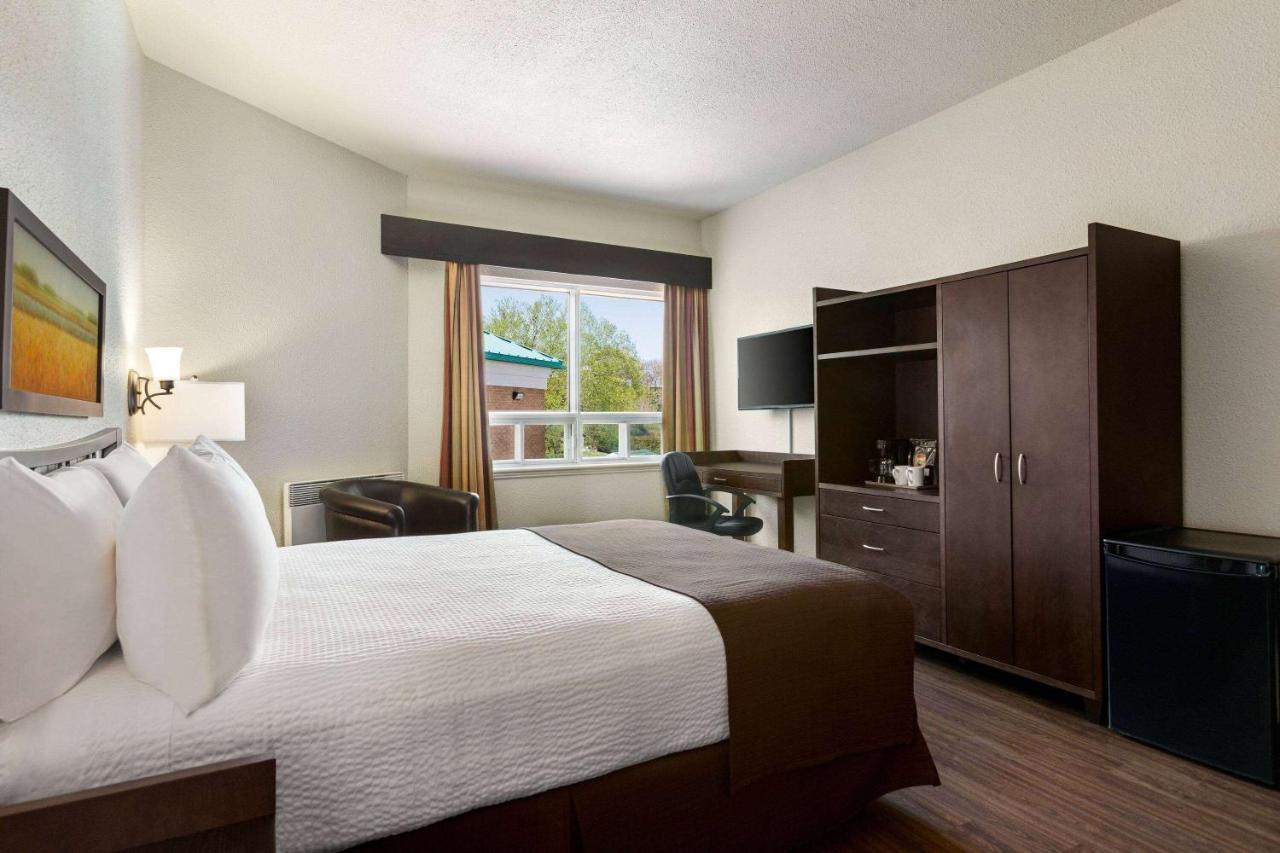 Days Inn By Wyndham Montmagny Zewnętrze zdjęcie