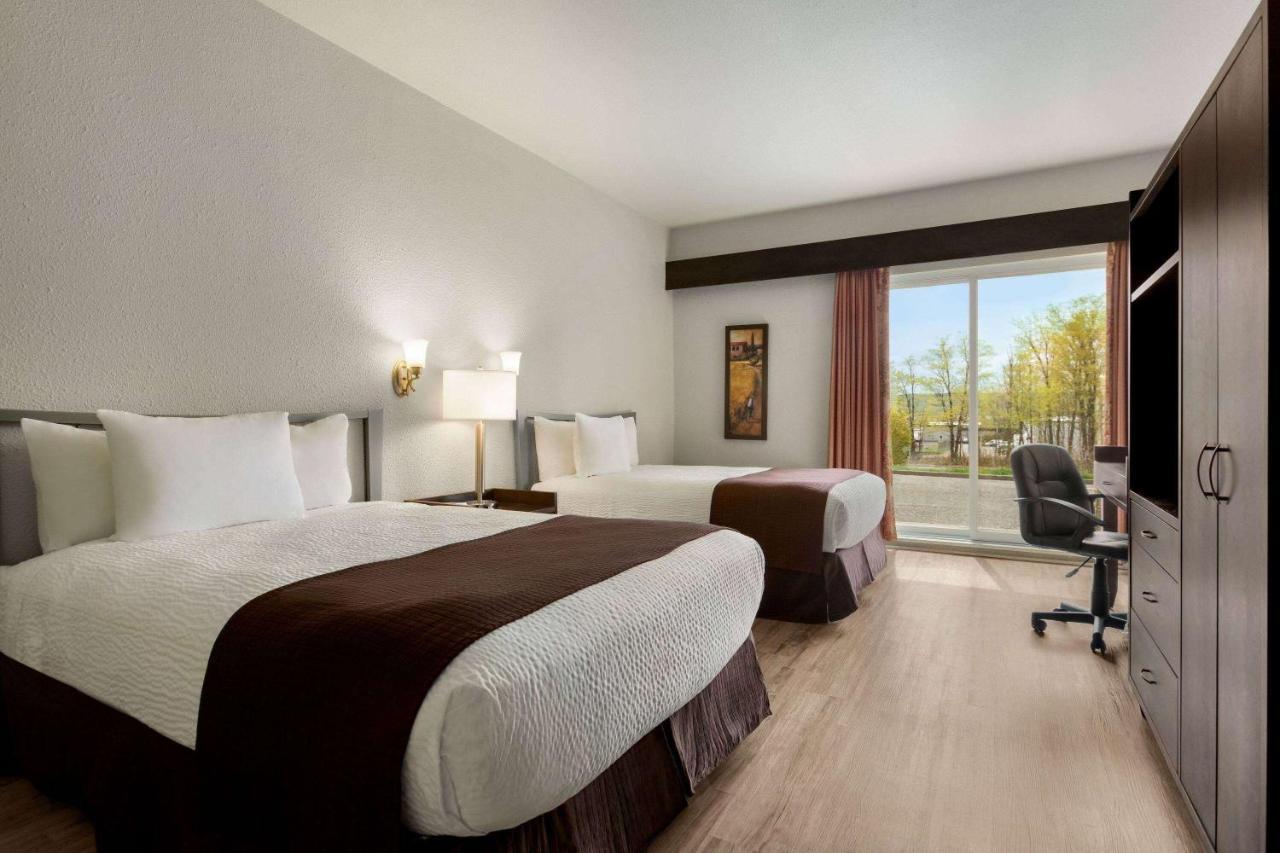 Days Inn By Wyndham Montmagny Zewnętrze zdjęcie