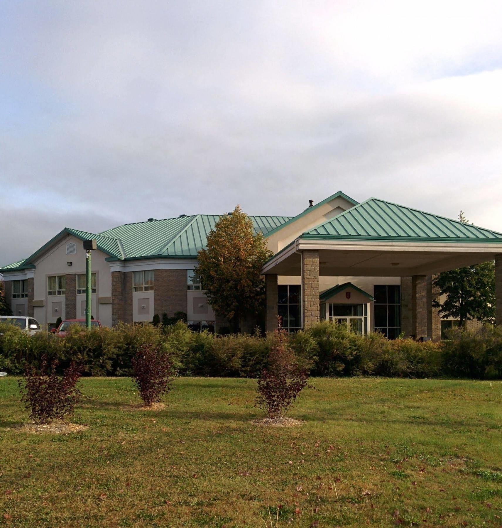 Days Inn By Wyndham Montmagny Zewnętrze zdjęcie